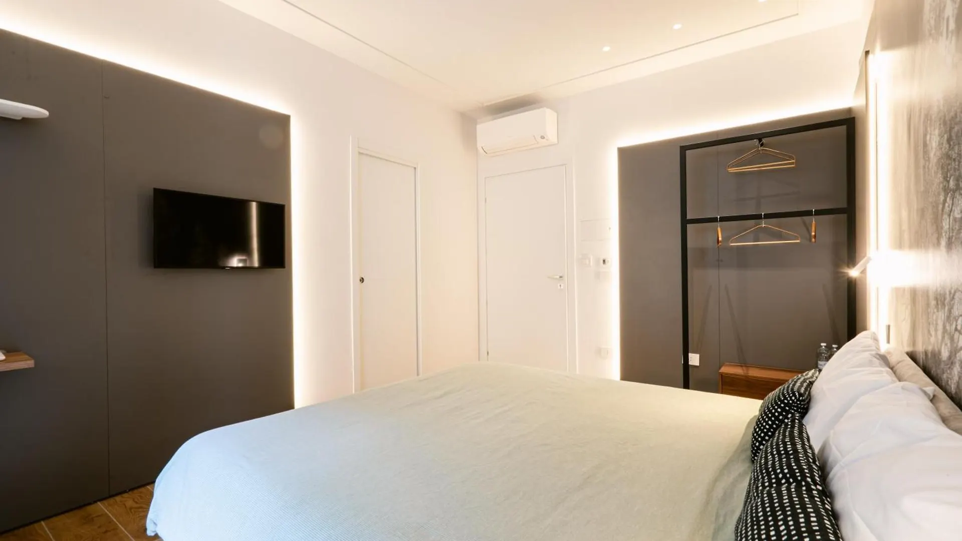 Nilo Relais A San Domenico Maggiore Неаполь 0*,  Италия